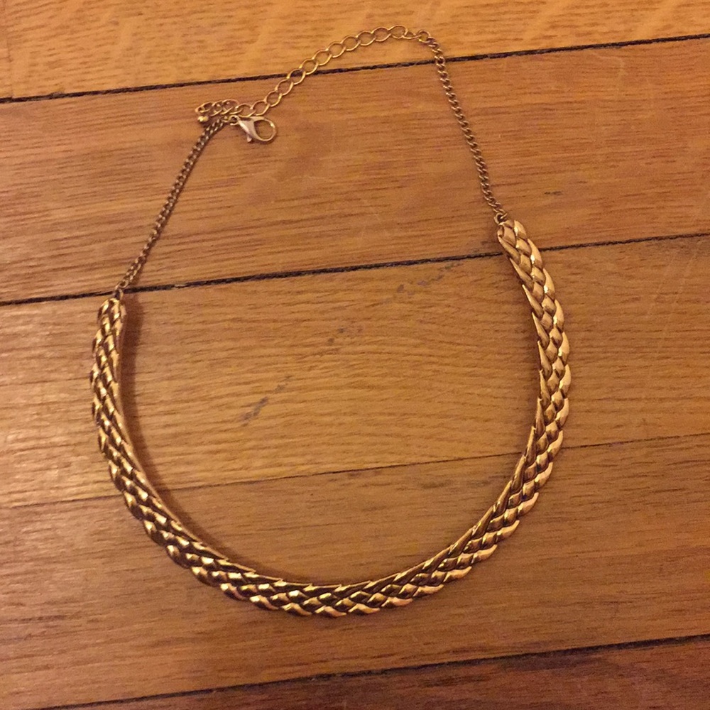 Gilded gold necklace from Mango